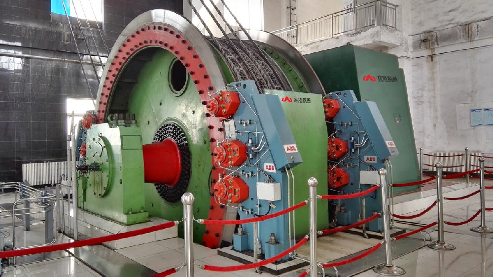 多绳摩擦式提升机