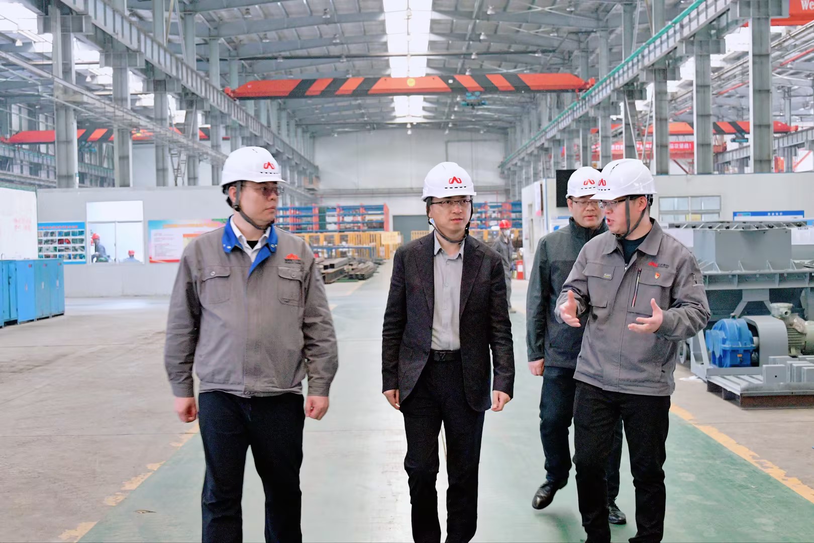 伟创电气董事长胡智勇赴立达装备调研交流